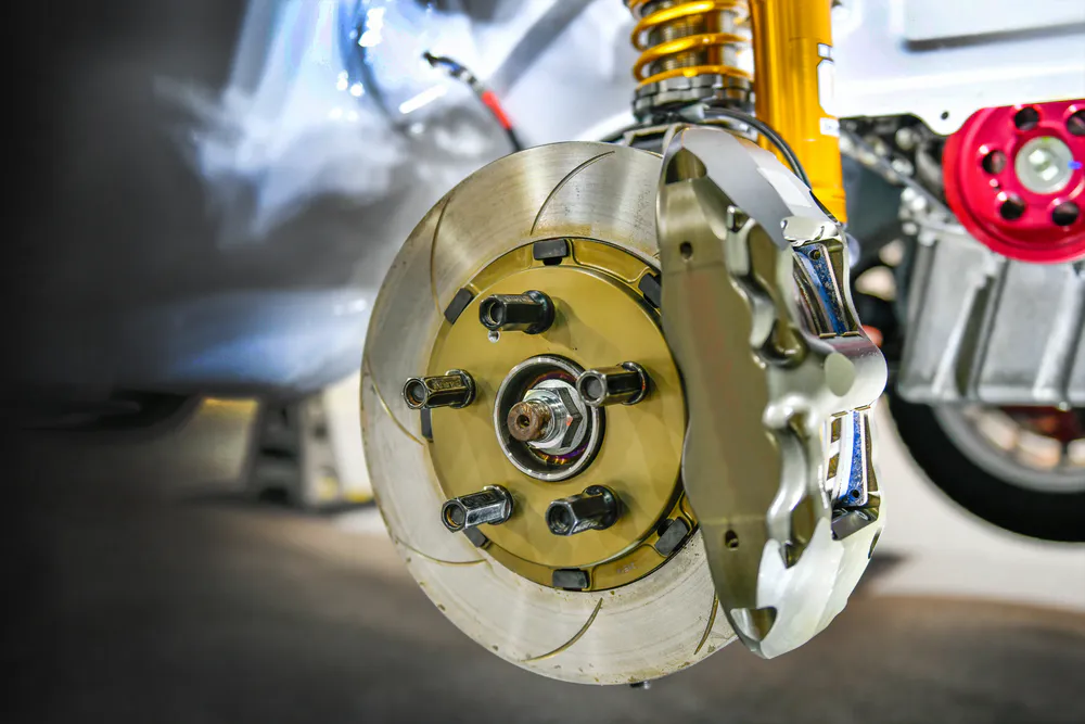 Scheibenbremse des Fahrzeugs Reparatur Scheibenbremse des Fahrzeugs Reparatur