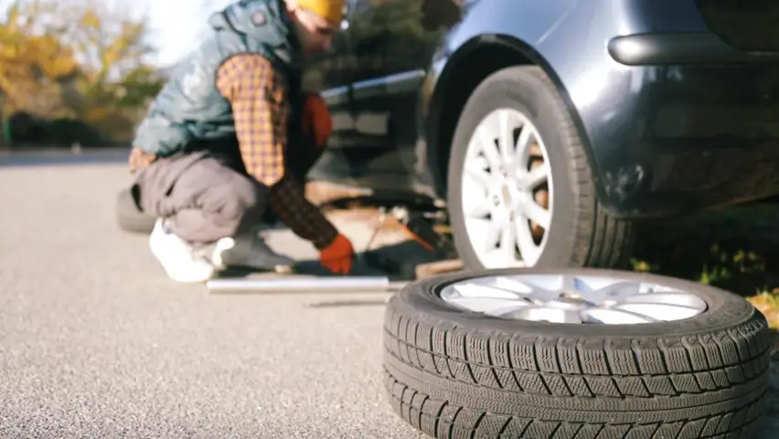 Mann-Wechsel-Fahrzeugreifen